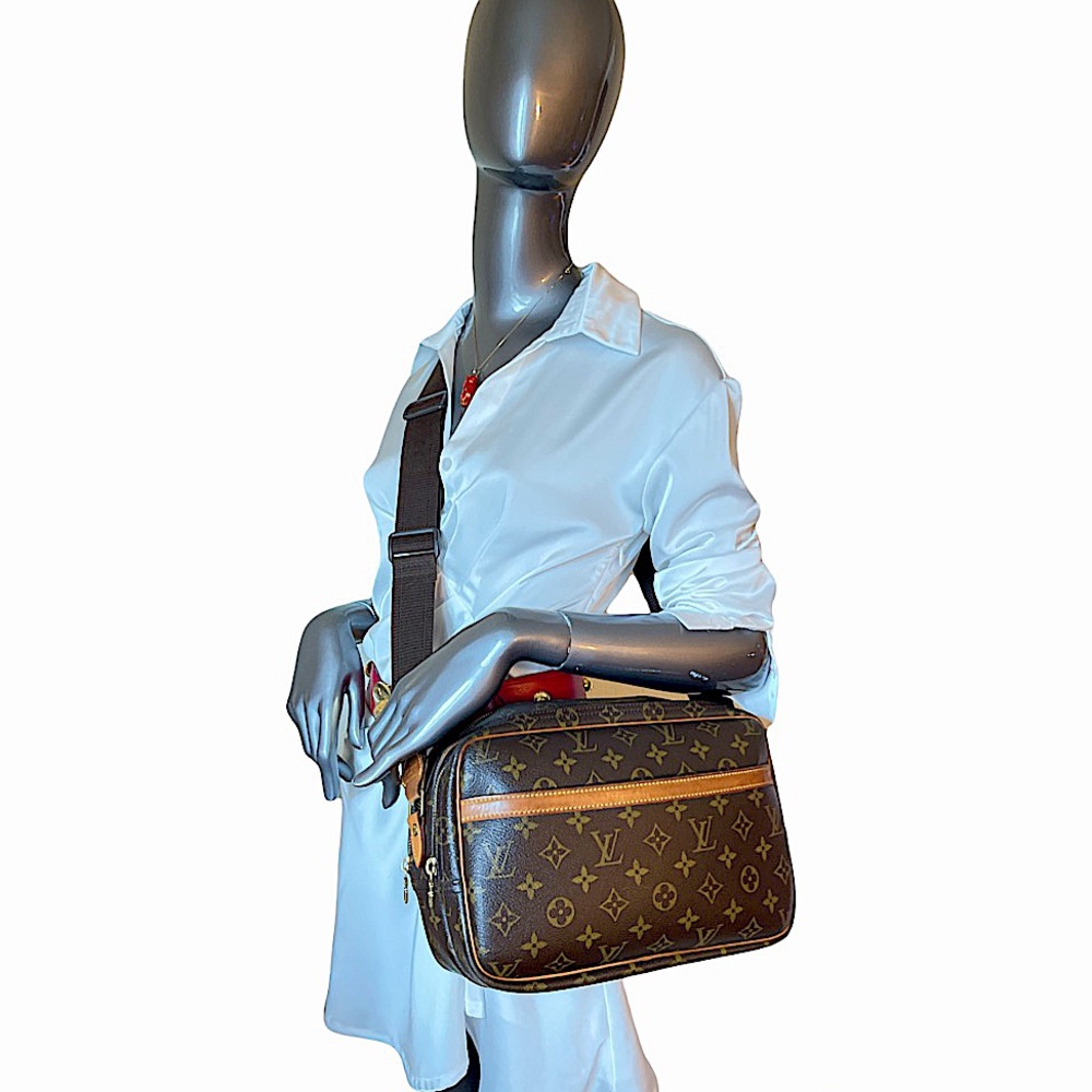 Authentic Louis Vuitton Reporter PM